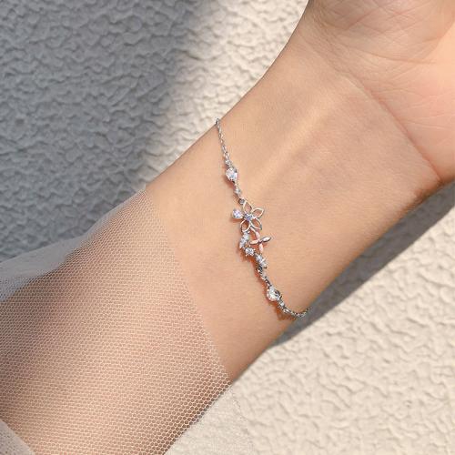 Cúbicos Circonia pulsera Latón de Micro pavimenta, metal, con 3CM extender cadena, Pétalos, chapado, micro arcilla de zirconia cúbica & para mujer & esmalte, color de platina, longitud:aproximado 16 cm, Vendido por UD