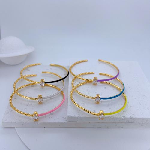 Ouverture Bracelets en cuivre, laiton, Placage de couleur d'or, pavé de micro zircon & pour femme & émail, plus de couleurs à choisir, Vendu par PC[