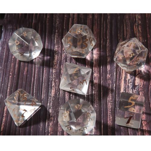 Dés pour jeux, quartz clair, Motif géométrique, gravé, 7 pièces, Vendu par fixé