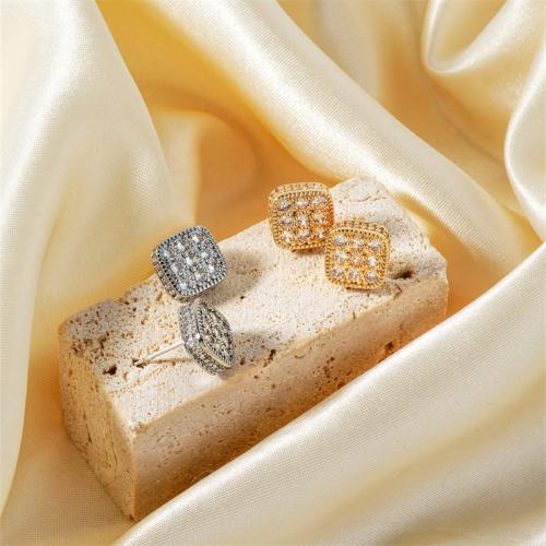 Cubic Zirconia Pendiente Brass Micro Pave, metal, Cuadrado, chapado, Joyería & micro arcilla de zirconia cúbica & para mujer, más colores para la opción, Vendido por Par