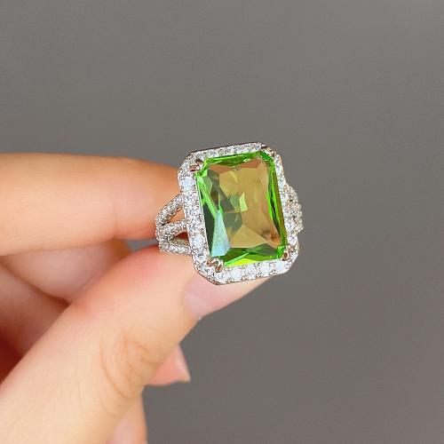 Zircon pavent l'anneau en laiton de doigt, normes différentes pour le choix & pavé de micro zircon & pour femme, vert olive, Vendu par PC[