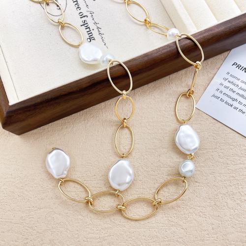 Collier acrylique, laiton, avec Acrylique, Placage de couleur d'or, pour femme, blanc cm, Vendu par PC