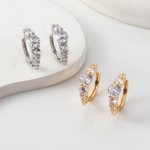 Boucles d'oreilles en laiton zircon cubique pavent, moulage sous pression, pavé de micro zircon & pour femme, plus de couleurs à choisir, protéger l'environnement, sans nickel, plomb et cadmium Vendu par sac