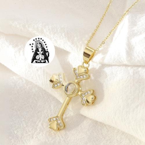 Collier en laiton cubique Zircon Micro Pave, avec 1.96 Inch chaînes de rallonge, Placage de couleur d'or, styles différents pour le choix & pavé de micro zircon & pour femme .71 pouce, Vendu par PC