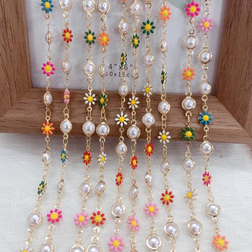 Chaîne de perles de pierre gemme, laiton, avec perle de plastique, fleur, Placage de couleur d'or, DIY & émail, couleurs mélangées Vendu par sac