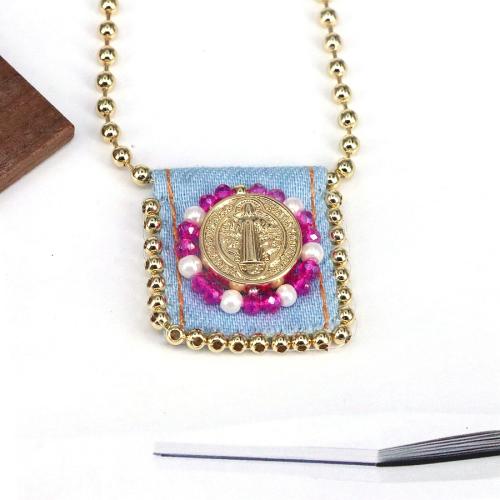 Collier de perles, laiton, avec Seedbead & tissu & zircon cubique & perle de plastique, Placage de couleur d'or, bijoux de mode & pour femme, plus de couleurs à choisir, Vendu par PC