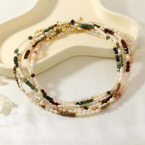 Colliers de pierres précieuses, laiton, avec Pierre naturelle & perle d'eau douce cultivée, Placage de couleur d'or, différents matériaux pour le choix & pour femme, plus de couleurs à choisir, Vendu par PC