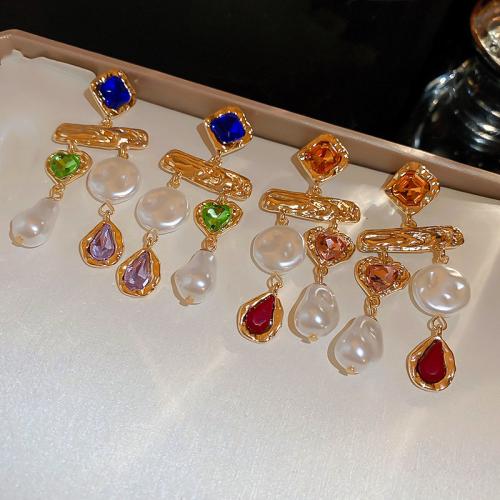 Boucle d'oreille en alliage de zinc en plastique perle, avec perle de plastique, bijoux de mode & pour femme & avec strass, plus de couleurs à choisir Vendu par paire