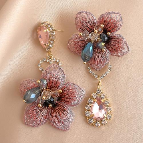 Boucles d'oreilles asymétriques, laiton, avec tissu & cristal, fleur, bijoux de mode & pour femme & avec strass, rose, Vendu par paire