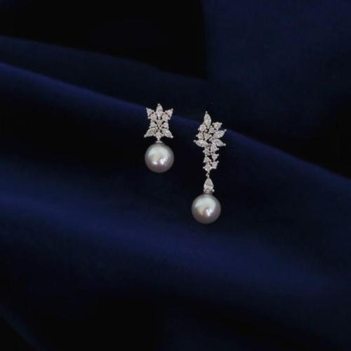 laiton Boucles d'oreilles asymétriques, avec perle de plastique, Placage, pour femme & avec strass, earring length 10-20mm, Vendu par paire