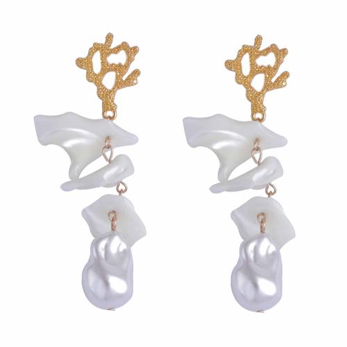 Boucle d'oreille en alliage de zinc en plastique perle, avec plastique, Placage de couleur d'or, bijoux de mode, couleurs mélangées, Vendu par paire
