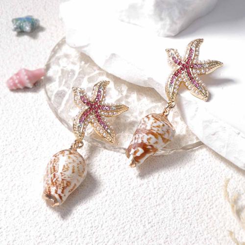 Boucle d'oreille en alliage de zinc en plastique perle, avec coquille & perle de plastique, Placage de couleur d'or, bijoux de mode & pavé de micro zircon, doré, Vendu par paire