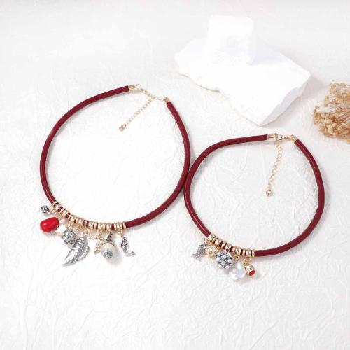 PU Collier Cordon, alliage de zinc, avec cuir PU & perle de plastique, Placage de couleur d'or, 2 pièces & bijoux de mode, couleurs mélangées, Vendu par fixé[