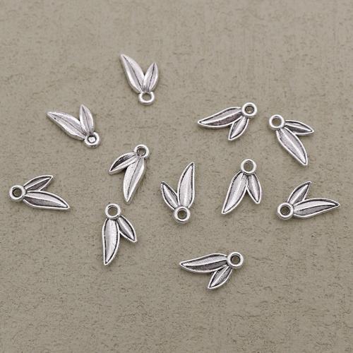 Colgantes de Aleación de Zinc en Forma Hoja, chapado en color de plata, Bricolaje, plateado, 7x6.5mm, agujero:aproximado 1.5mm, Vendido por UD