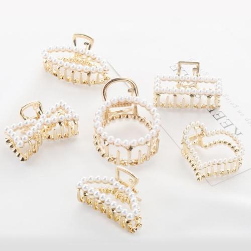perle de plastique griffes pince à cheveux, avec alliage de zinc, Placage de couleur d'or, styles différents pour le choix & pour femme & avec strass Vendu par PC