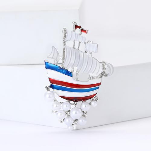 Kunststoff-Perlen-Brosche, Zinklegierung, mit Kunststoff Perlen, Schiff, silberfarben plattiert, für Frau & Emaille, gemischte Farben, verkauft von PC