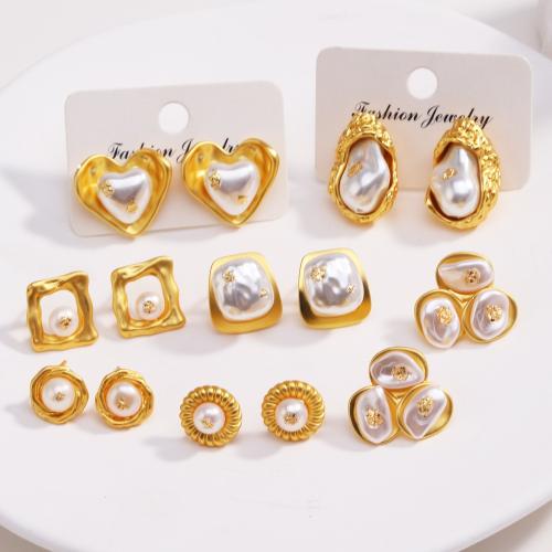 Boucle en laiton, avec perle de plastique, Plaqué or 18K, bijoux de mode & styles différents pour le choix & pour femme, Vendu par paire