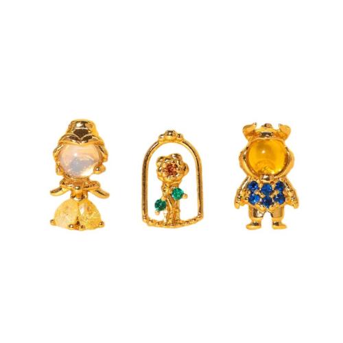 laiton Stud Set, Placage de couleur d'or, pavé de micro zircon & pour femme, earring length 4-13mm, Vendu par fixé