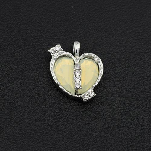 Pendentifs en titane, Acier titane, avec cristal, coeur, Placage de couleur argentée, DIY & pavé de micro zircon, argent, Vendu par PC