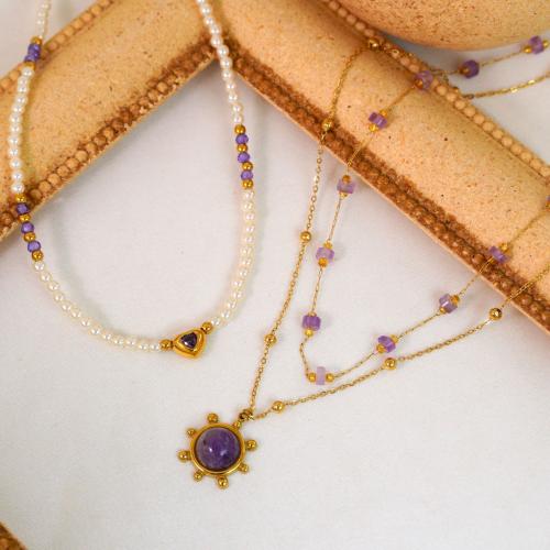 Acier titane collier, avec améthyste & perle de plastique, Placage de couleur d'or, styles différents pour le choix & pour femme, Vendu par PC