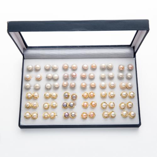 Freshwater Pearl Stud Earring, with Alloy, gold color plated, fashion jewelry & with rhinestone 