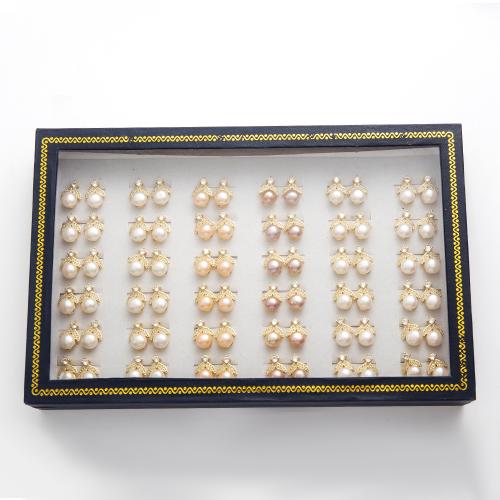 Freshwater Pearl Stud Earring, with Alloy, gold color plated, fashion jewelry & with rhinestone 