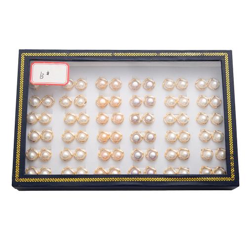 Freshwater Pearl Stud Earring, with Alloy, gold color plated, fashion jewelry & with rhinestone 