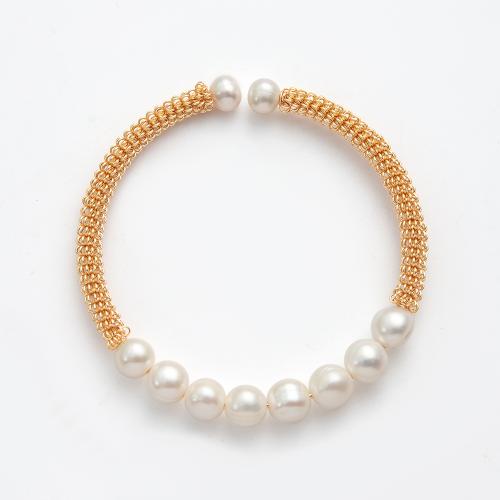 perle d'eau douce cultivée bracelet manchette, avec Alliage, Rond, Placage de couleur d'or, bijoux de mode, blanc, Diamètre inté Environ 60mm, Vendu par PC[