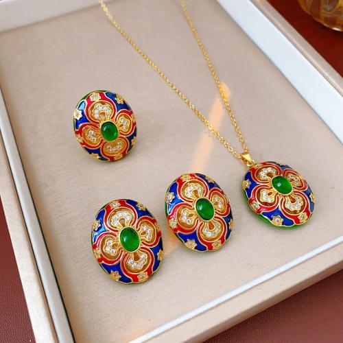 laiton parure de bijoux, avec résine & Acrylique, Placage de couleur d'or, styles différents pour le choix & pavé de micro zircon & pour femme, Vendu par PC