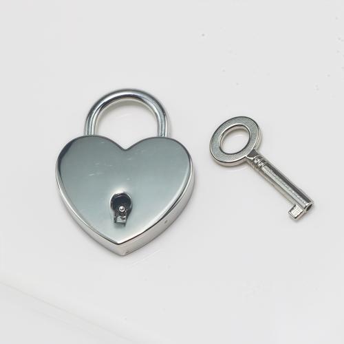 Bijoux pendentifs en Zinc alliage , alliage de zinc, Blocage et clé, Placage, DIY, argent, Vendu par paire