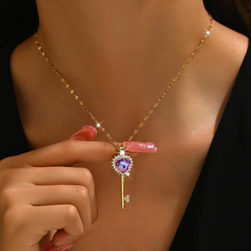Acier titane collier, avec 2.4inch chaînes de rallonge, clé, Placage, styles différents pour le choix & pour femme & avec strass Environ 15.4 pouce, Vendu par PC