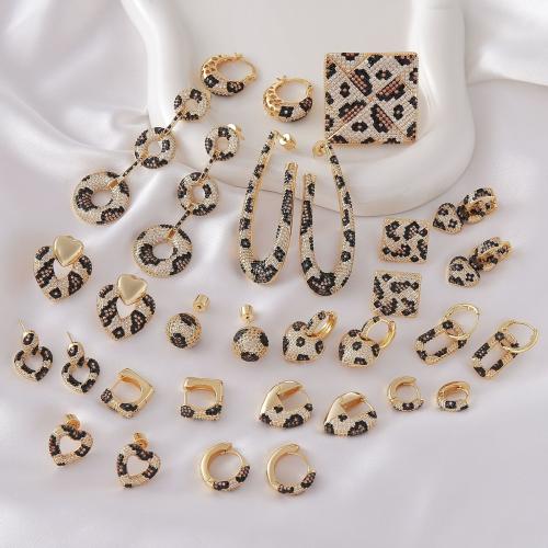 Befestiger Zirkonia Messing Ohrring, goldfarben plattiert, verschiedene Stile für Wahl & Micro pave Zirkonia & für Frau, verkauft von Paar