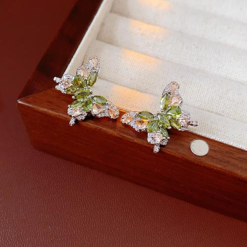 laiton boucle d oreille dormeuse, papillon, Placage de couleur d'or, pavé de micro zircon & pour femme Vendu par paire[