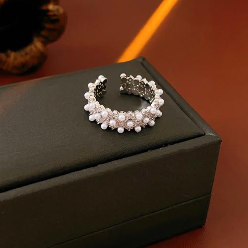 Messing Manschette Fingerring, mit Kunststoff Perlen, silberfarben plattiert, Micro pave Zirkonia & für Frau, Größe:6-10, verkauft von PC