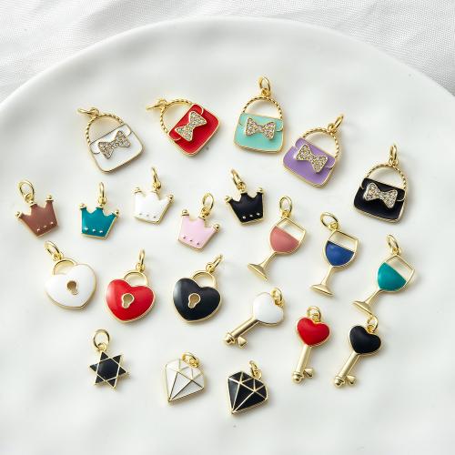 Cubique Pendentif en laiton zircon pavent, Placage, bijoux de mode & pavé de micro zircon & émail, plus de couleurs à choisir, protéger l'environnement, sans nickel, plomb et cadmium Vendu par PC
