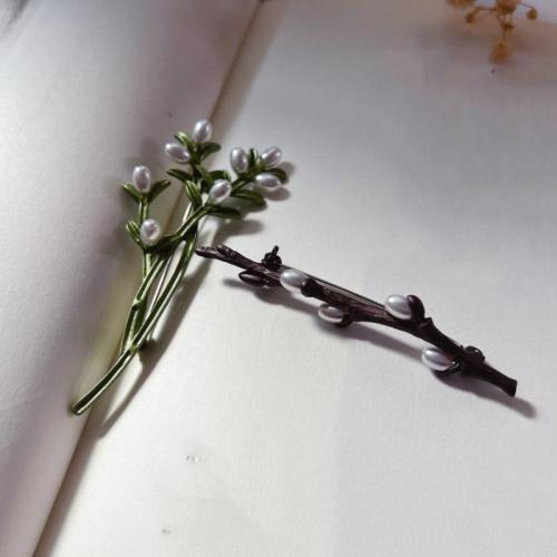 Zinc Alloy Brooch, with Freshwater Pearl, stoving varnish, Unisex brooch length 70-75mm 