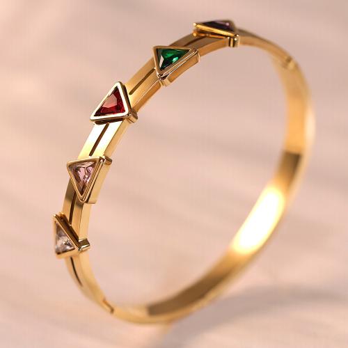 チタン鋼 ブレスレット, 三角形, ゴールドメッキ, マイクロパヴェジルコニア & 女性用, 内径:約 60mm, 売り手 パソコン