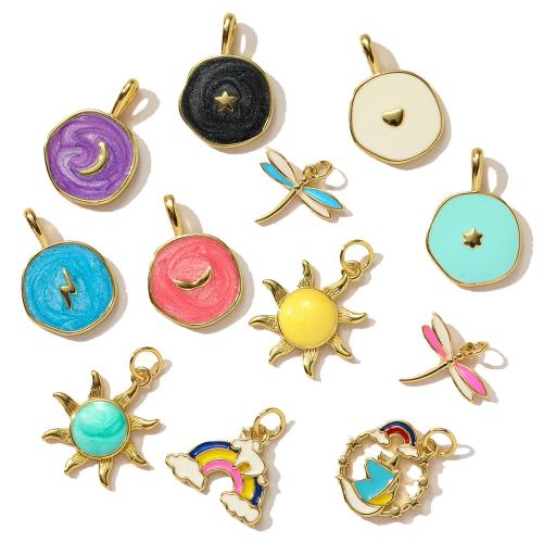 Pendentifs de Émail laiton , Placage, DIY & émail, plus de couleurs à choisir, protéger l'environnement, sans nickel, plomb et cadmium Vendu par sac