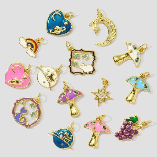 Cubique Pendentif en laiton zircon pavent, Placage, DIY & pavé de micro zircon & émail, plus de couleurs à choisir, protéger l'environnement, sans nickel, plomb et cadmium Vendu par sac