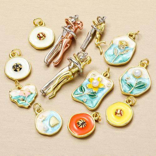 Cubique Pendentif en laiton zircon pavent, avec Plastique ABS perle, Placage, DIY & pavé de micro zircon & émail, plus de couleurs à choisir, protéger l'environnement, sans nickel, plomb et cadmium Vendu par sac