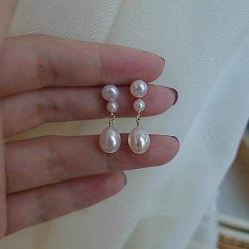 Boucle d'oreille de perle de goutte d'eau douce, perle d'eau douce cultivée, avec laiton, riz, Placage de couleur d'or, bijoux de mode, plus de couleurs à choisir Vendu par paire