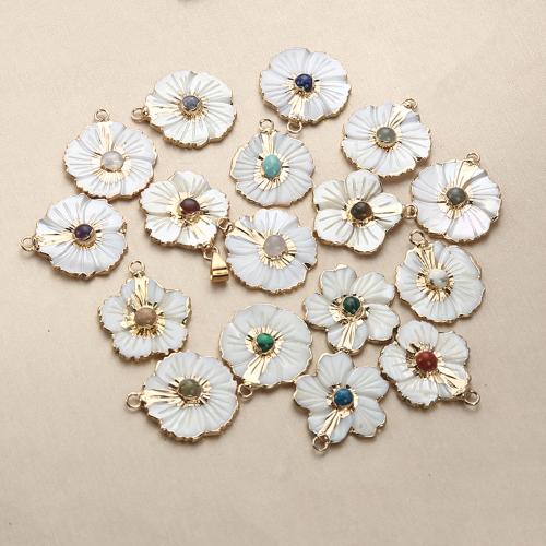 Gemstone Pendantifs en laiton, avec pierre gemme & coquille, fleur, Placage, DIY, plus de couleurs à choisir Vendu par brin