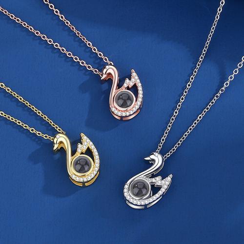 laiton Collier de projection miniature, avec verre, cygne, Placage, bijoux de mode & avec strass, plus de couleurs à choisir cm, Vendu par PC