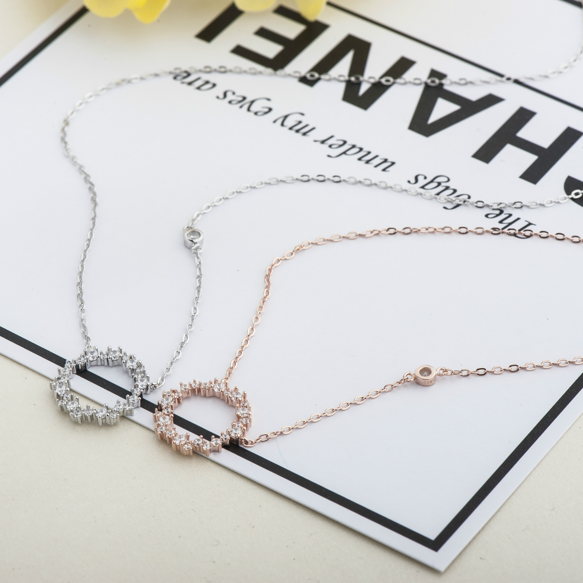 Collier de bijoux en argent , Argent sterling 925, Placage, normes différentes pour le choix & chaîne ovale & pavé de micro strass & pour femme, plus de couleurs à choisir, 15mm, Vendu par brin