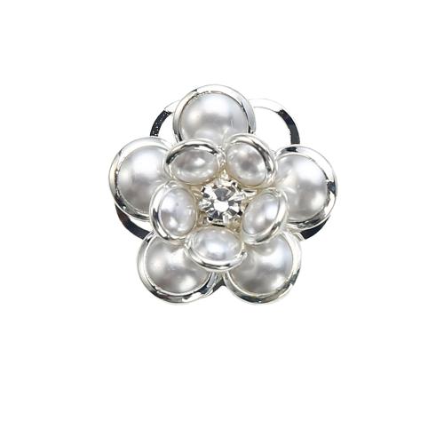 Strass boucle en laiton, avec plastique, fleur, Placage, bijoux de mode & avec strass, argent Vendu par paire