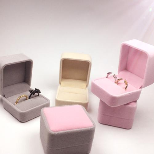 velours de coton boîte d'anneau de couples, cadre, Anti-poussière, plus de couleurs à choisir Vendu par PC
