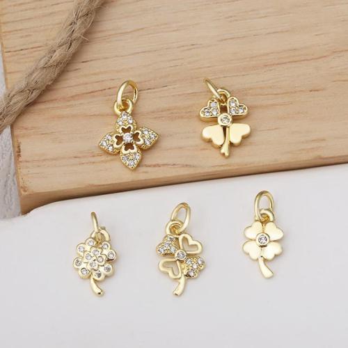 Befestigter Zirkonia Messing Anhänger, vierblättriges Kleeblatt, plattiert, DIY & Micro pave Zirkonia, goldfarben, verkauft von PC