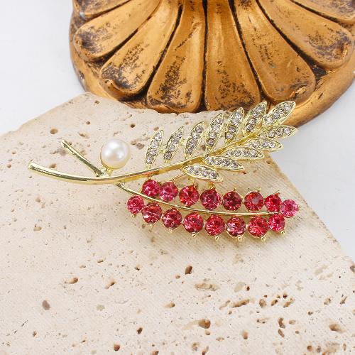 Broche perle d'eau douce, alliage de zinc, avec perle d'eau douce cultivée, Placage de couleur d'or, bijoux de mode & avec strass, plus de couleurs à choisir Vendu par PC