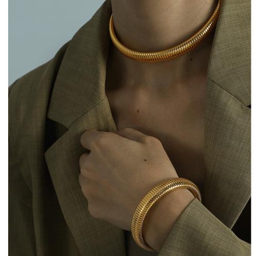 Parures de bijoux en acier inoxydable, Acier inoxydable 304, colliercol & bracelet, Placage de couleur d'or, bijoux de mode, plus de couleurs à choisir, Vendu par fixé