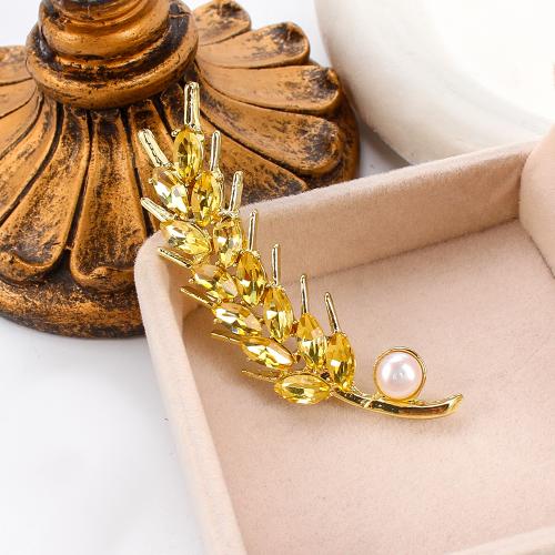 Broche perle d'eau douce, alliage de zinc, avec perle d'eau douce cultivée, Placage de couleur d'or, bijoux de mode & avec strass, plus de couleurs à choisir Vendu par PC